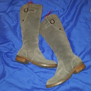 Kenneth Cole Reaction Grey Suede Boots sz 9